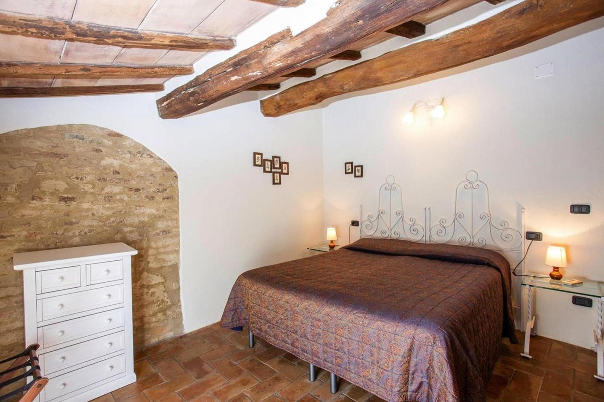 Apartamento Fattoria Bio Pieve A Salti Montalcino Exterior foto